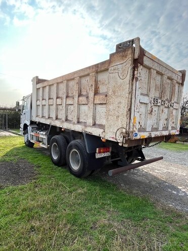 HOWO Sinotruk 2013, 900,000 km - 9.7 l - Bərdə