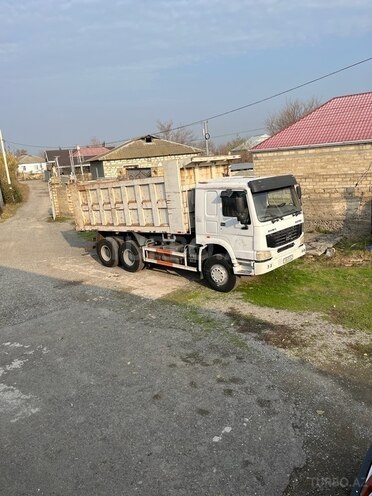 HOWO Sinotruk 2013, 900,000 km - 9.7 l - Bərdə