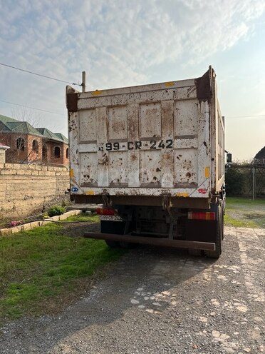 HOWO Sinotruk 2013, 900,000 km - 9.7 l - Bərdə
