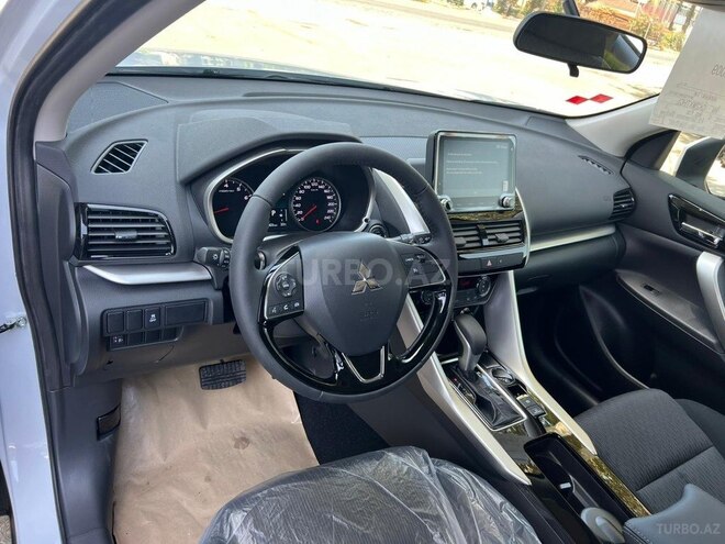 Mitsubishi Eclipse Cross-10