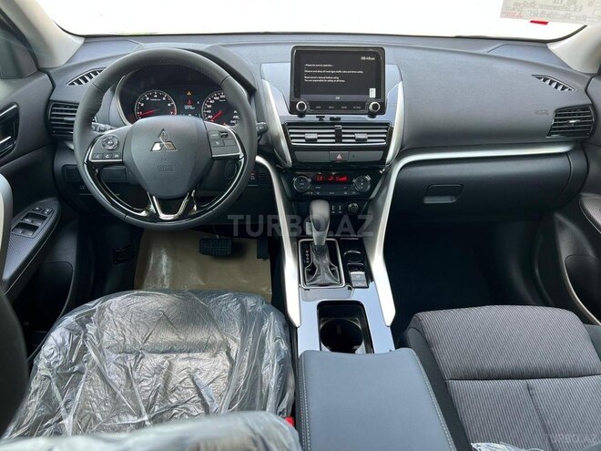 Mitsubishi Eclipse Cross-12