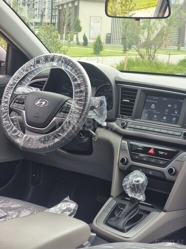 Hyundai Elantra 2017, 88,000 km - 2.0 l - Bakı
