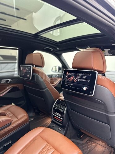 BMW X7-13