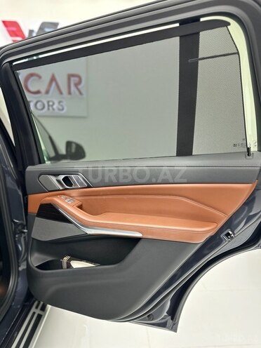 BMW X7-14