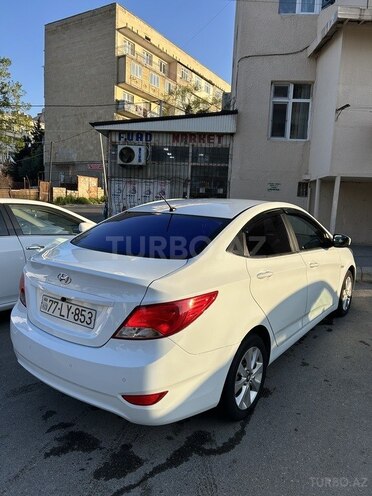 Hyundai Accent 2015, 141,000 km - 1.6 л - Bakı