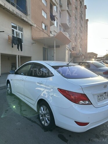 Hyundai Accent 2015, 141,000 km - 1.6 л - Bakı