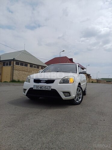 Kia Rio 2011, 400,000 km - 1.4 l - Gəncə