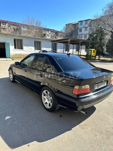 BMW 316 1995, 238,739 km - 1.8 l - Sumqayıt