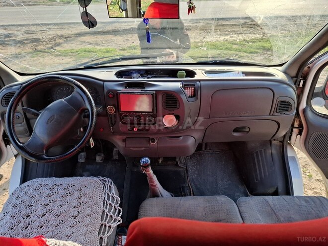 Ford Transit 2004, 304,000 km - 2.4 л - Saatlı