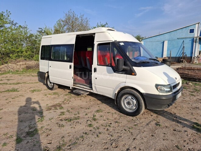 Ford Transit 2004, 304,000 km - 2.4 л - Saatlı