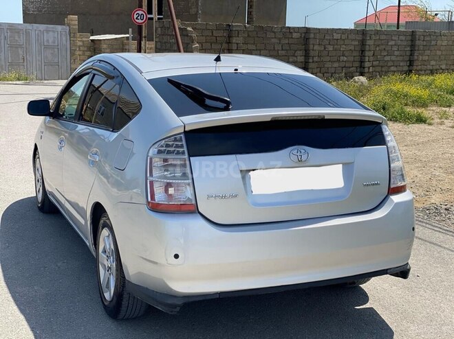 Toyota Prius-3