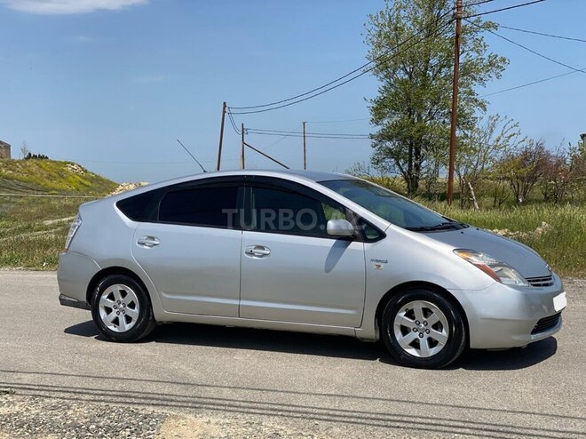 Toyota Prius-2