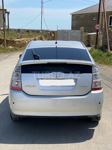 Toyota Prius-5