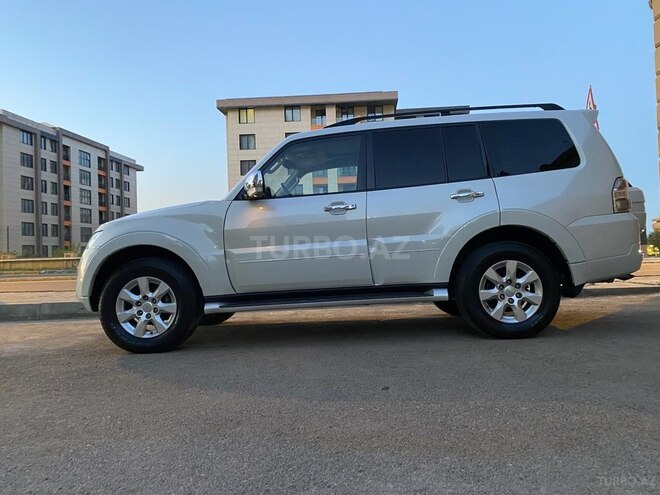 Mitsubishi Pajero 2013, 268,000 km - 3.5 l - Bakı