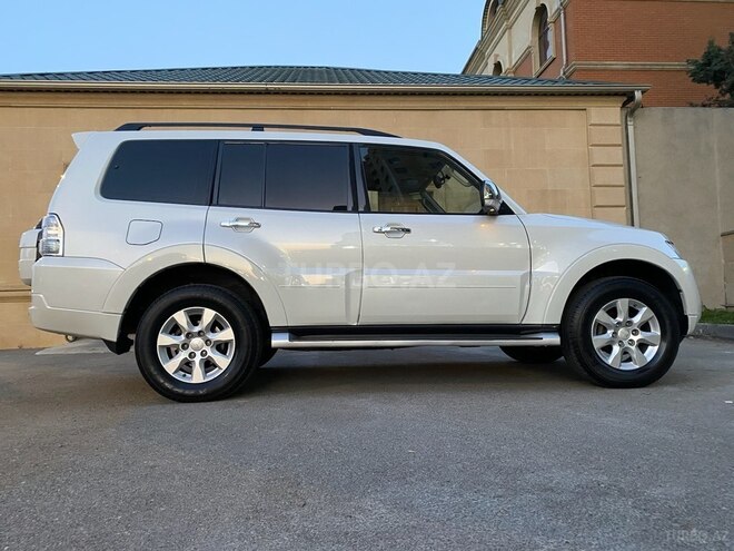 Mitsubishi Pajero 2013, 268,000 km - 3.5 l - Bakı