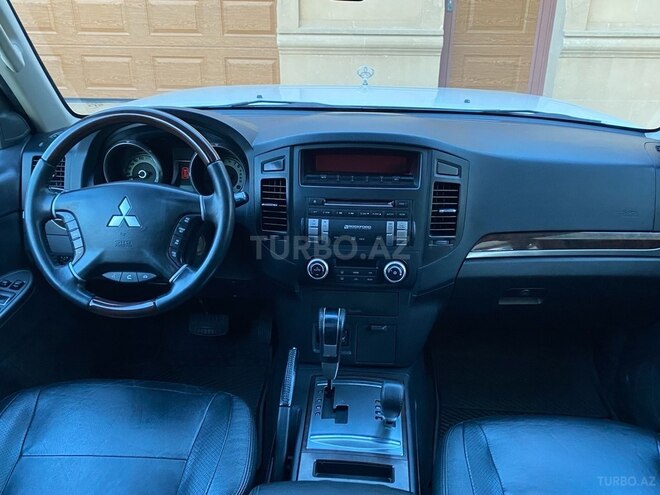 Mitsubishi Pajero 2013, 268,000 km - 3.5 l - Bakı