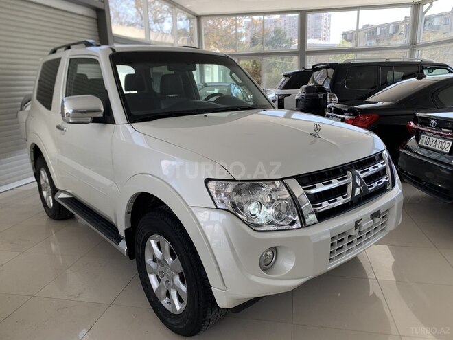 Mitsubishi Pajero 2010, 241,000 km - 3.5 л - Bakı