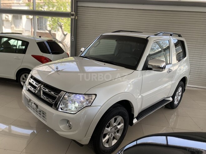 Mitsubishi Pajero 2010, 241,000 km - 3.5 л - Bakı