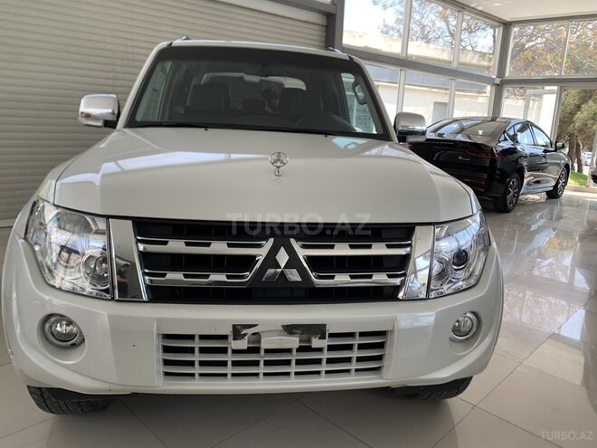 Mitsubishi Pajero 2010, 241,000 km - 3.5 л - Bakı