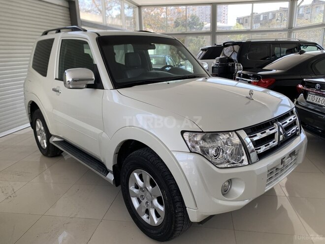 Mitsubishi Pajero 2010, 241,000 km - 3.5 л - Bakı