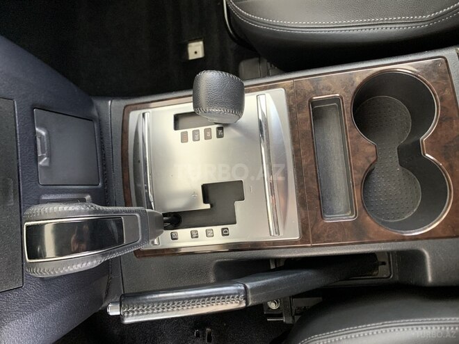 Mitsubishi Pajero 2010, 241,000 km - 3.5 л - Bakı