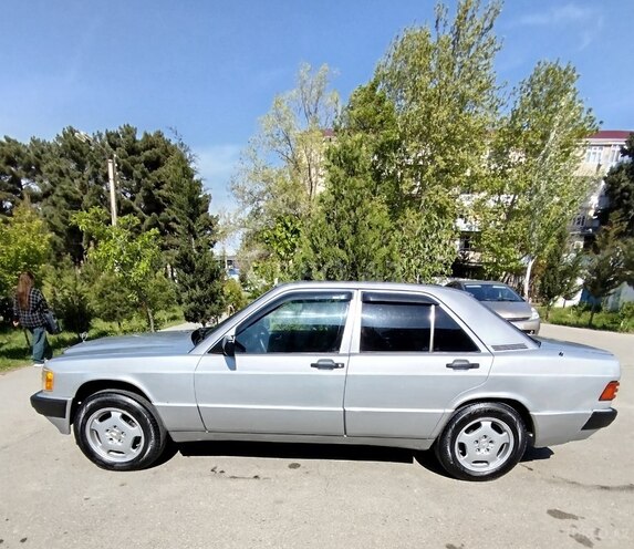 Mercedes 190 1992, 290,000 km - 2.0 л - Sumqayıt