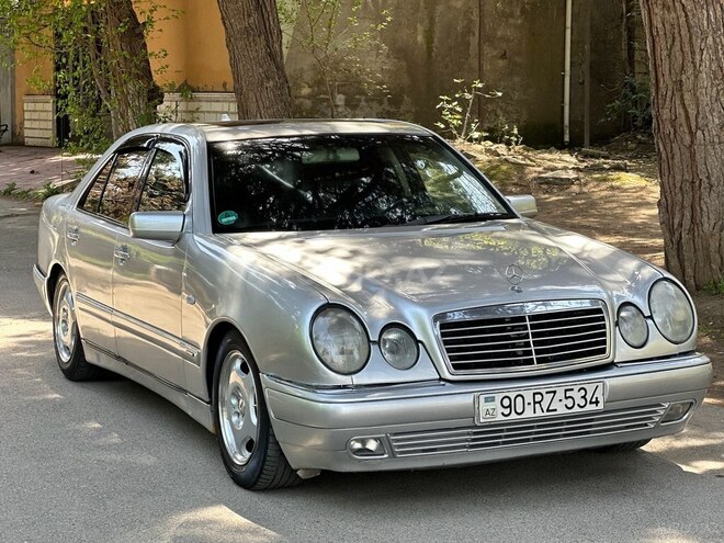 Mercedes E 240 1998, 257,841 km - 2.4 l - Bakı