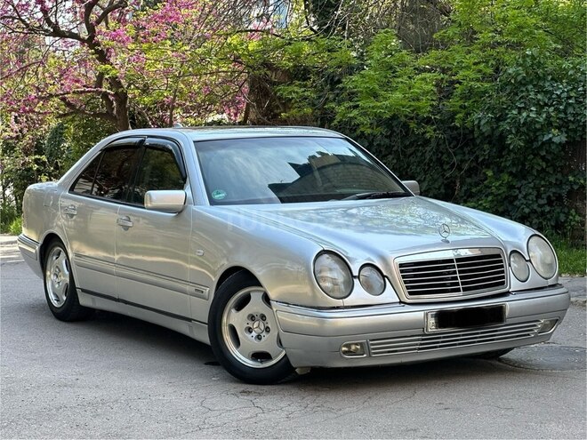Mercedes E 240 1998, 257,841 km - 2.4 l - Bakı