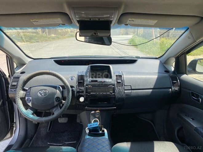 Toyota Prius-6