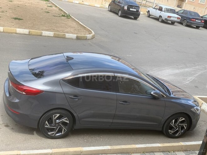 Hyundai Avante 2015, 198,000 km - 1.6 l - Naxçıvan