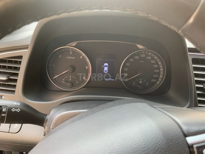 Hyundai Avante 2015, 198,000 km - 1.6 l - Naxçıvan