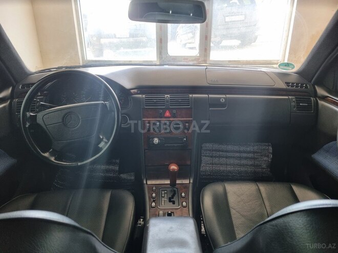 Mercedes E 230 1997, 305,137 km - 2.3 l - Bakı