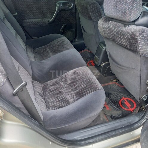 Opel Vectra 1995, 330,000 km - 1.8 l - Qazax