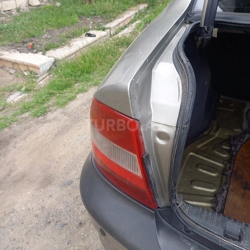 Opel Vectra 1995, 330,000 km - 1.8 l - Qazax