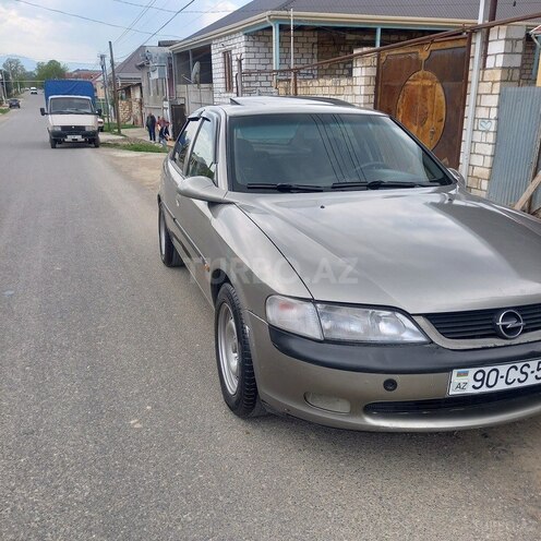 Opel Vectra 1995, 330,000 km - 1.8 l - Qazax