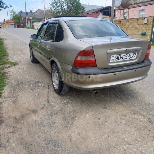 Opel Vectra 1995, 330,000 km - 1.8 l - Qazax