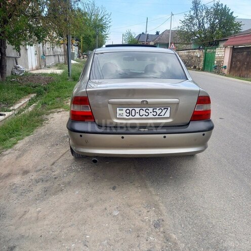 Opel Vectra 1995, 330,000 km - 1.8 l - Qazax