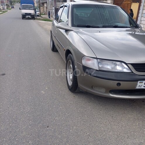 Opel Vectra 1995, 330,000 km - 1.8 l - Qazax