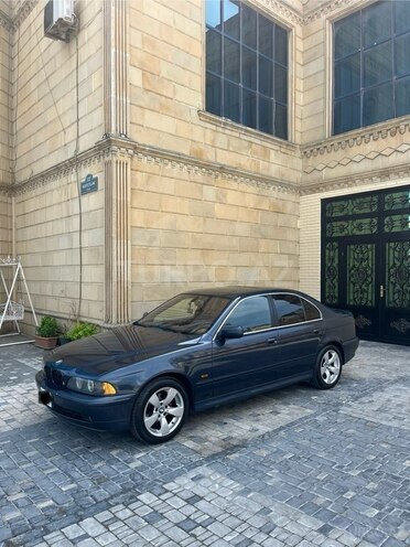 BMW 525 2002, 300,000 km - 2.5 l - Bakı