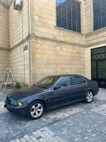 BMW 525 2002, 300,000 km - 2.5 l - Bakı