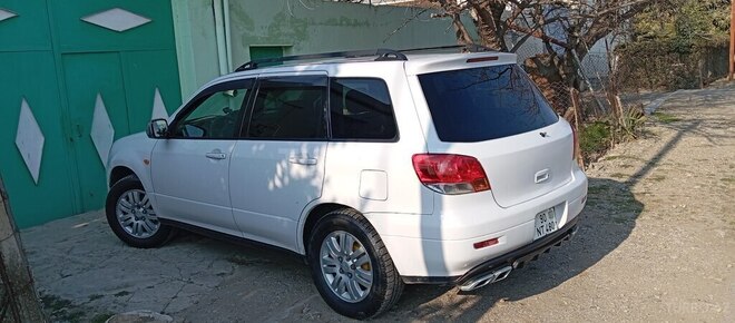 Mitsubishi Airtrek 2001, 300,000 km - 2.4 л - Bakı