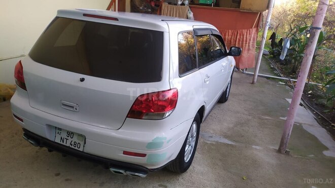 Mitsubishi Airtrek 2001, 300,000 km - 2.4 л - Bakı