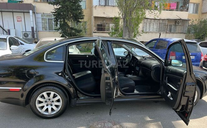 Volkswagen Passat 2001, 275,000 km - 1.8 l - Bakı