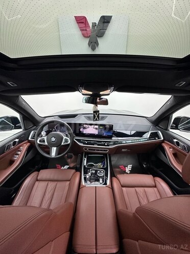 BMW X7-12