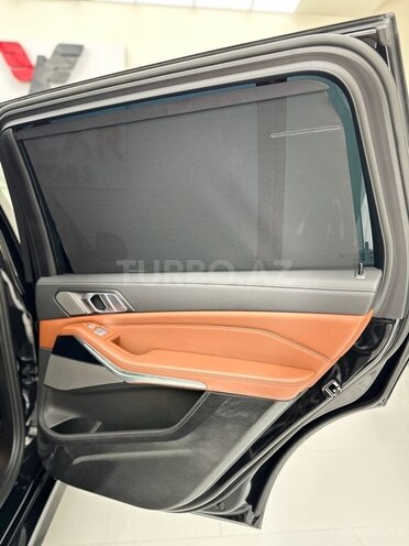 BMW X7-11