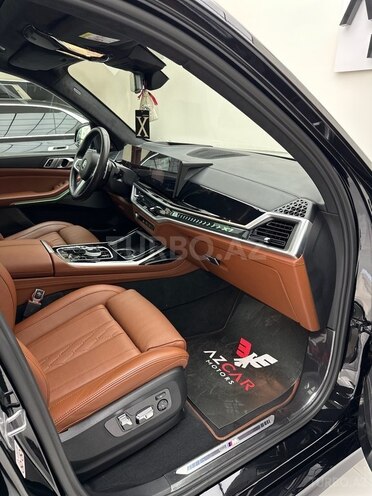 BMW X7-10