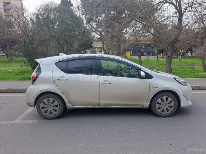Toyota Aqua 2017, 90,000 km - 1.5 l - Bakı
