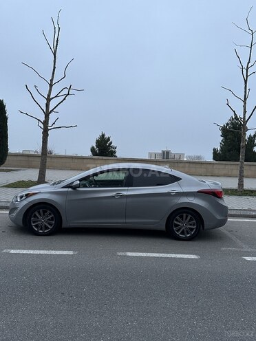 Hyundai Elantra 2015, 141,461 km - 1.8 л - Bakı