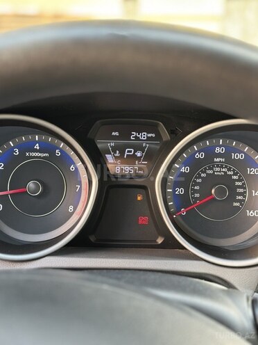 Hyundai Elantra 2015, 141,461 km - 1.8 л - Bakı