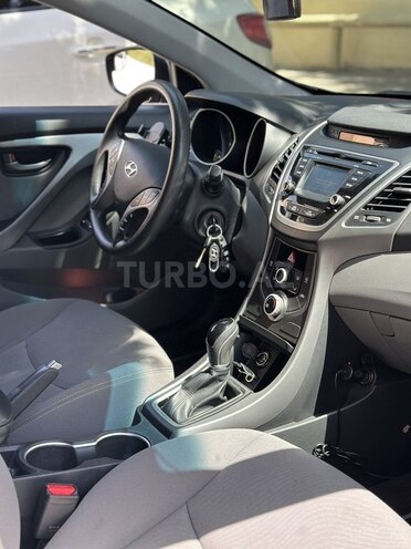 Hyundai Elantra 2015, 141,461 km - 1.8 л - Bakı